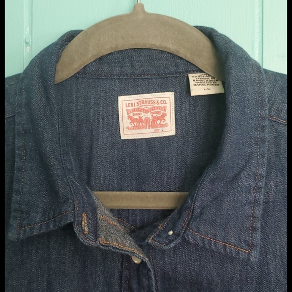 Levis Ultimate Western Denim Shirt - Picture 3 of 15